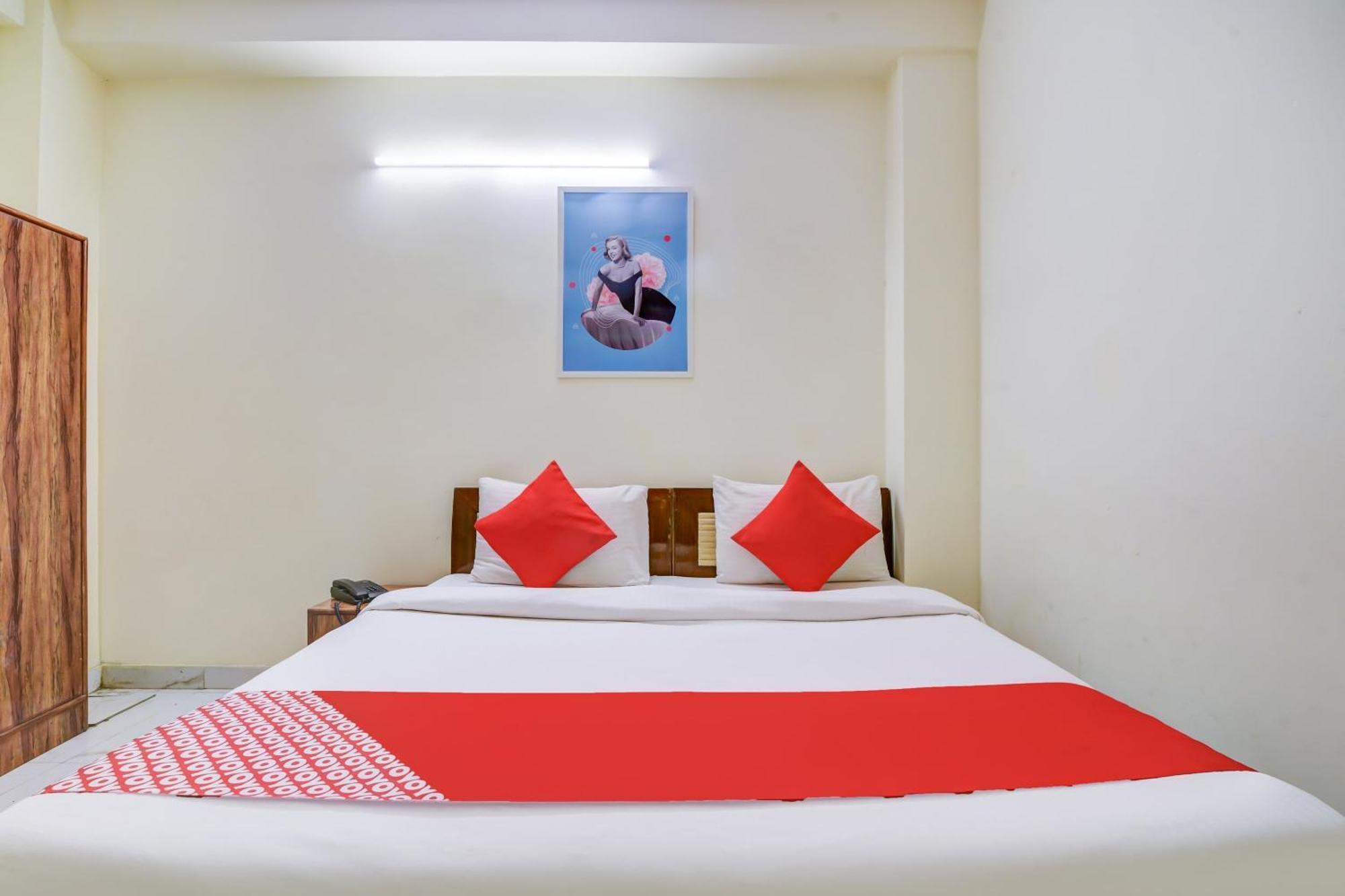 Hotel O 74192 Vishwakarma Palace Дели Экстерьер фото