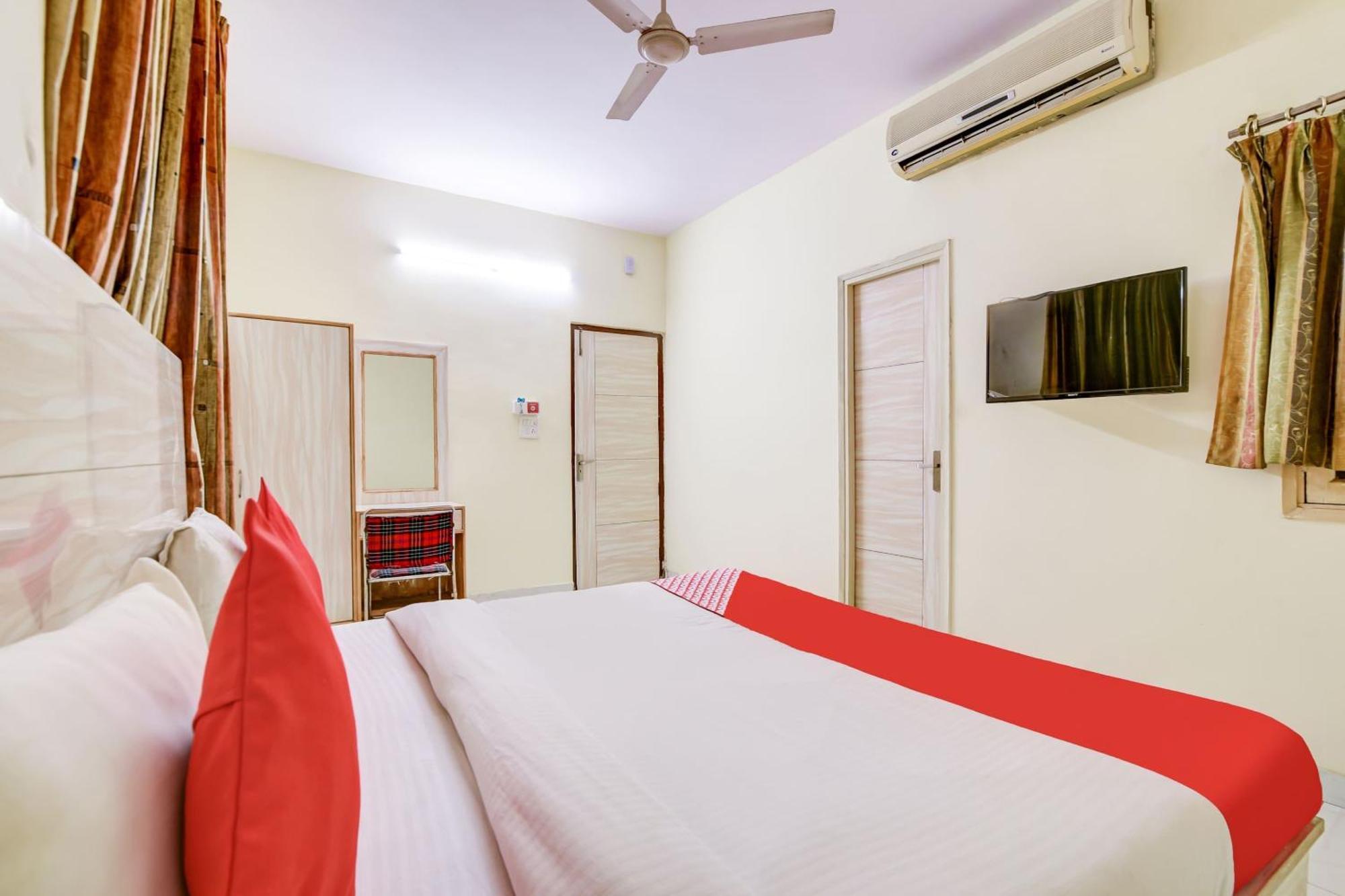 Hotel O 74192 Vishwakarma Palace Дели Экстерьер фото
