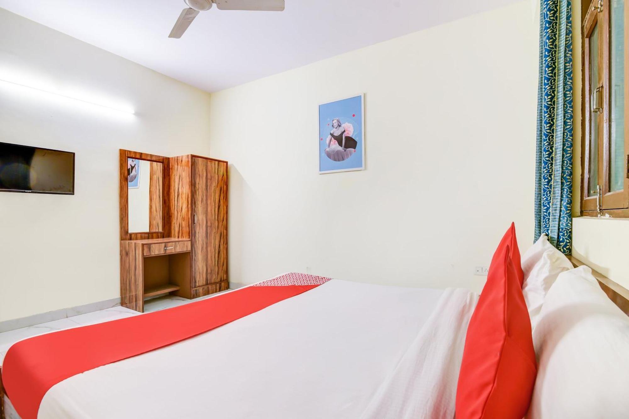 Hotel O 74192 Vishwakarma Palace Дели Экстерьер фото
