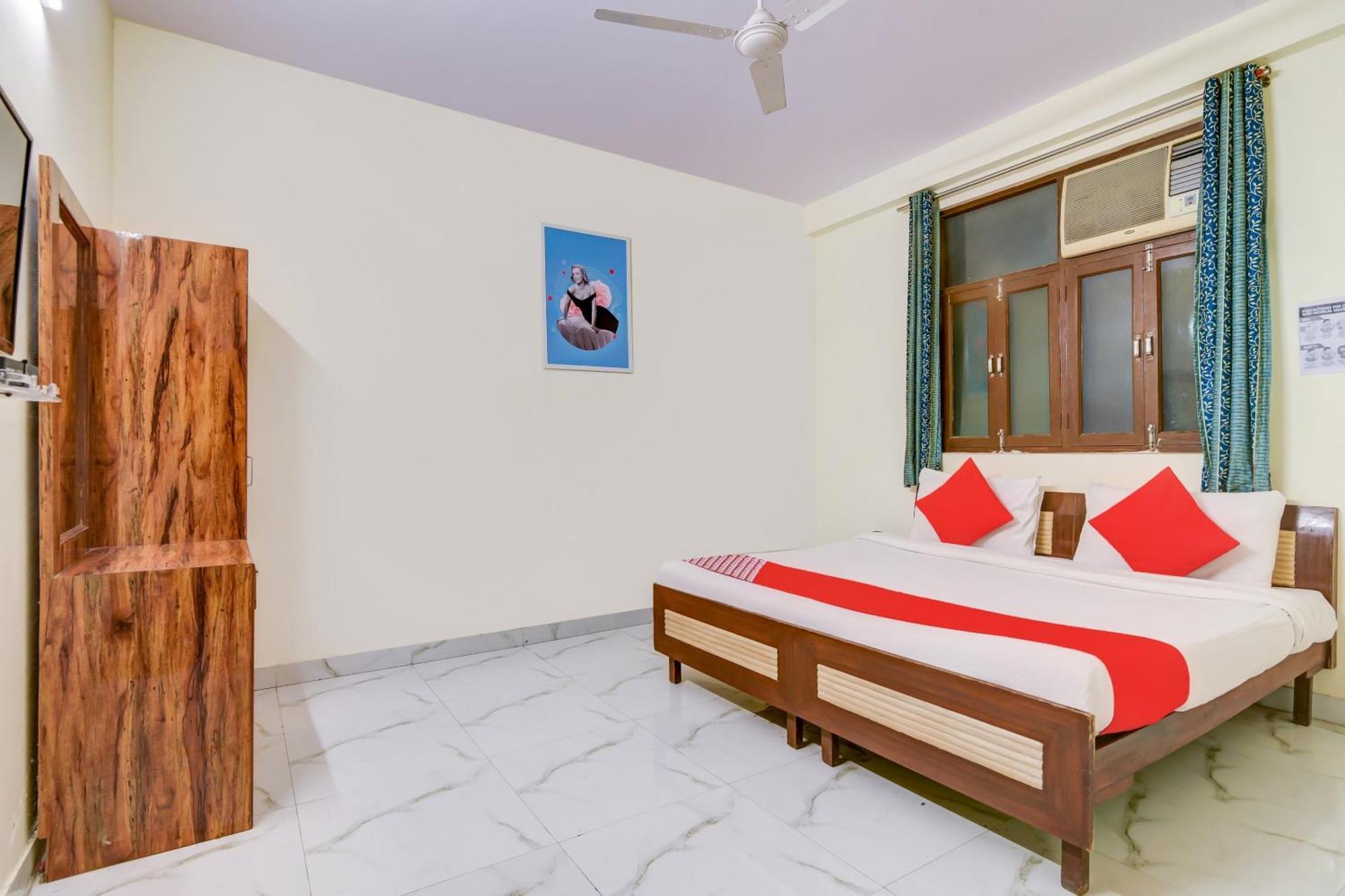Hotel O 74192 Vishwakarma Palace Дели Экстерьер фото