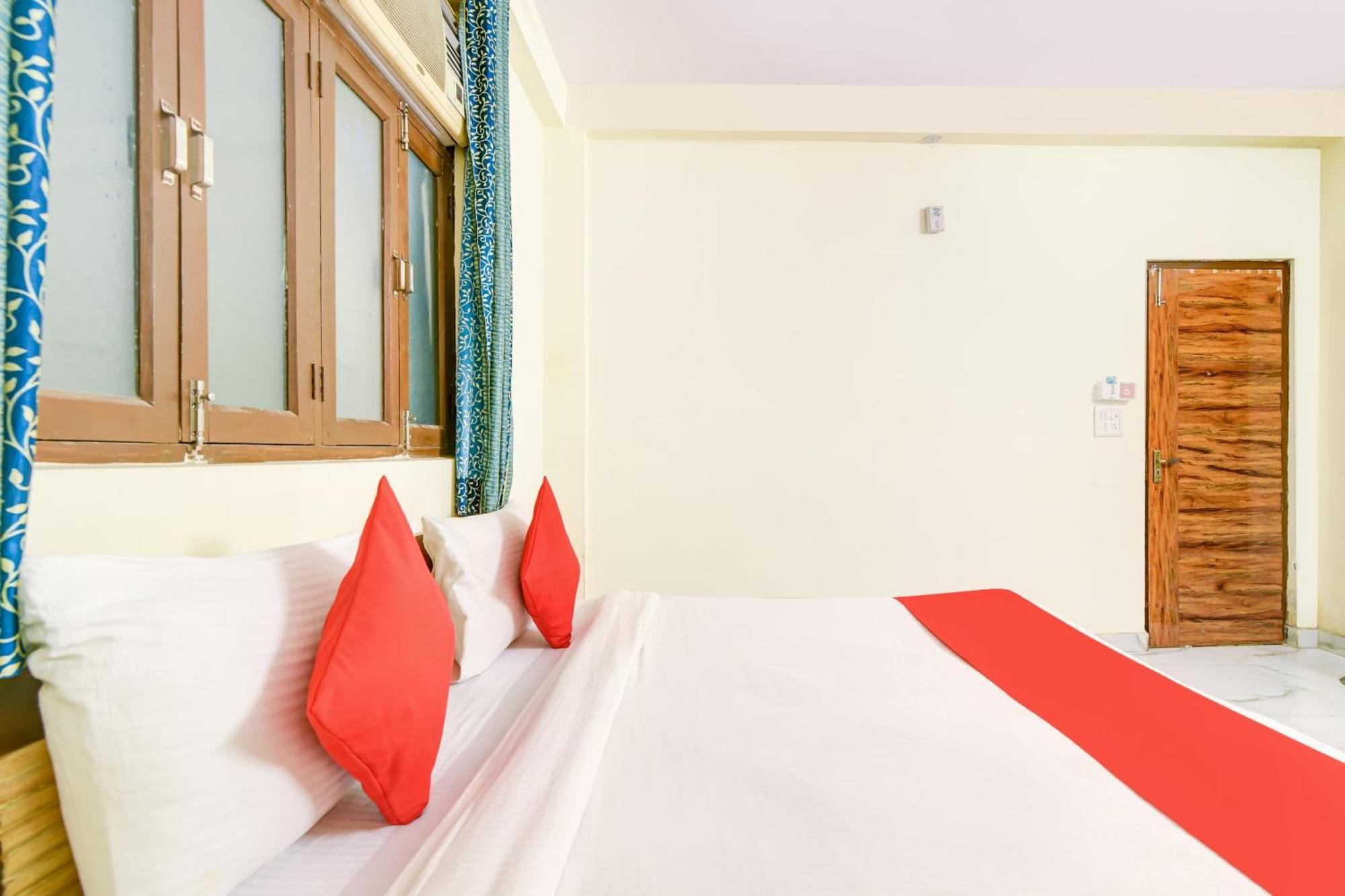 Hotel O 74192 Vishwakarma Palace Дели Экстерьер фото